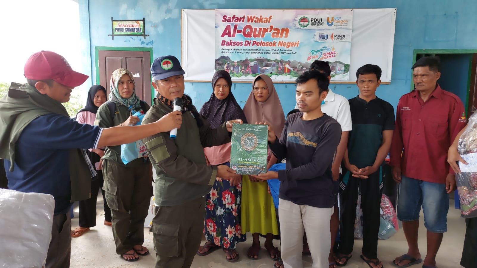 Berita Foto Baksos Safari Wakaf Al-Qur'an Di Kampung Suku Anak Dalam Bungo Jambi